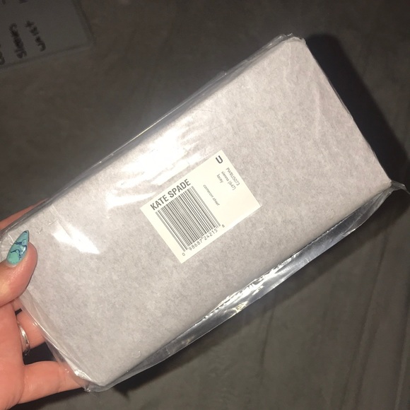 Kate Spade New York leather wallet zipper closure - Picture 12 of 12